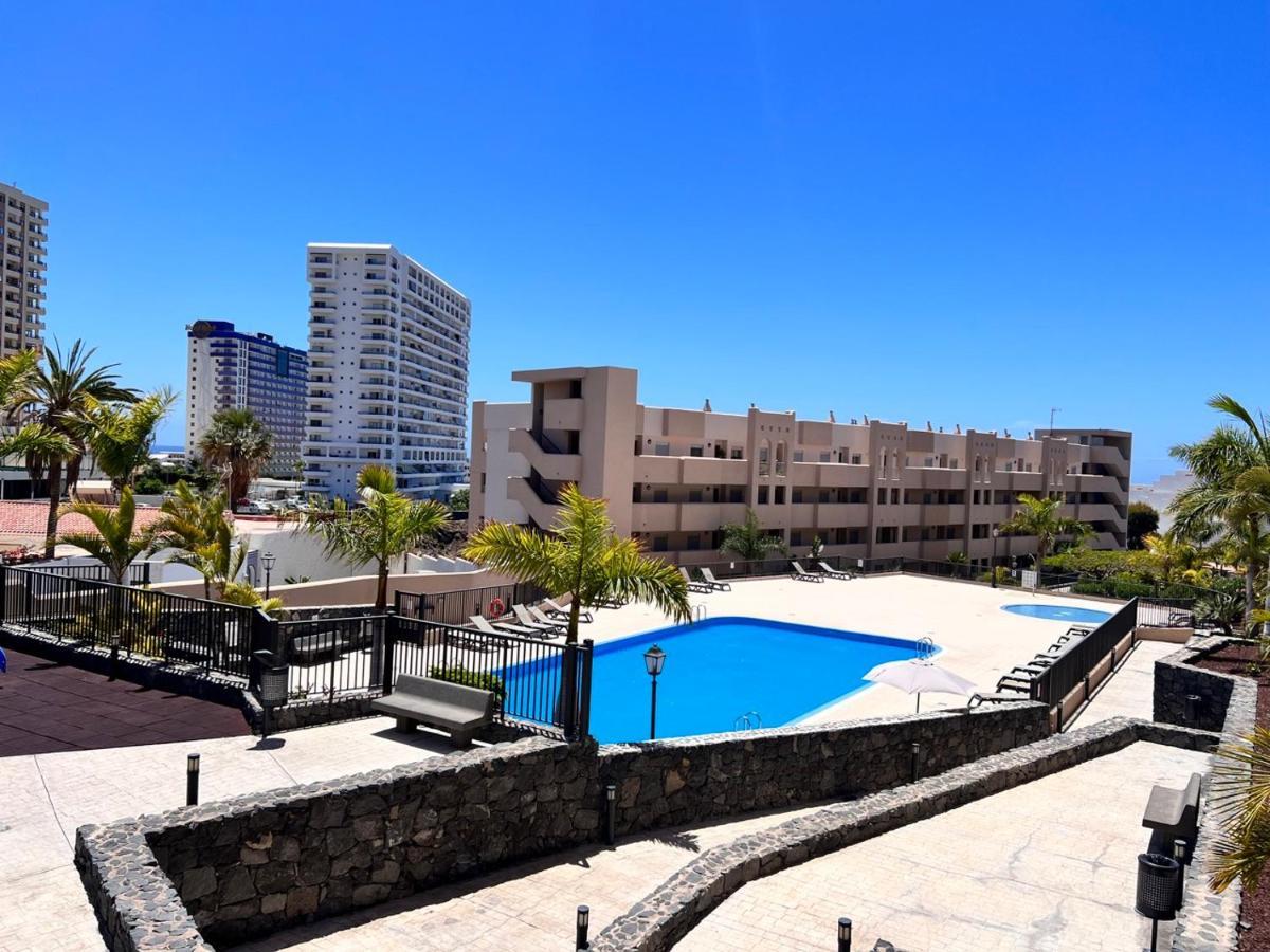 Seaview Paradise Hard Rock Apartment Адехе Екстериор снимка