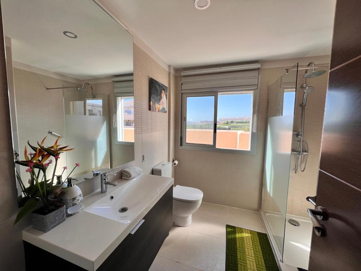 Seaview Paradise Hard Rock Apartment Адехе Екстериор снимка